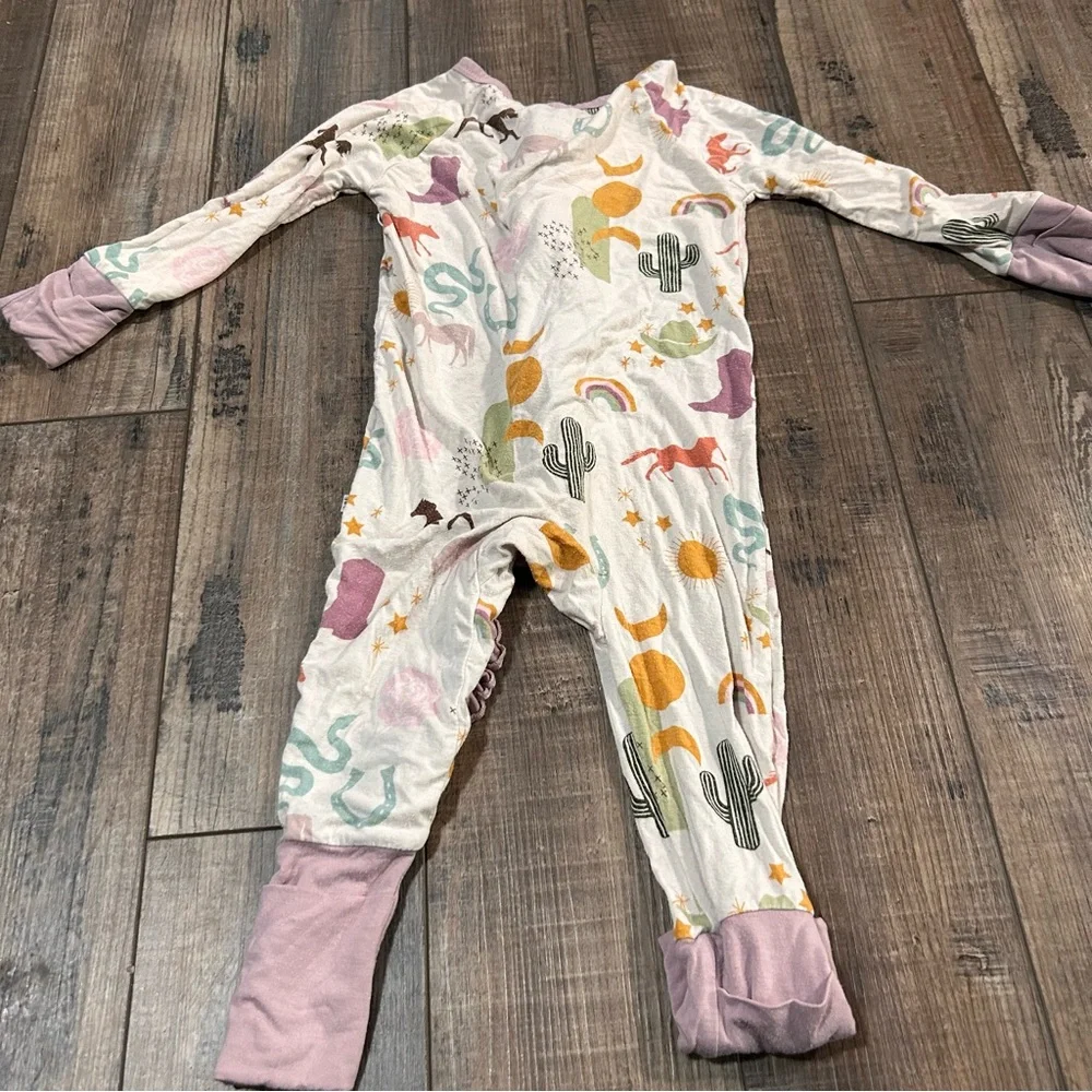Emerson And Friends Bamboo Zippy Sleeper Ruffle Cowgirl 12-18‎ Months WELL LOVED